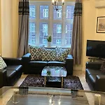 Prime Location - 2 Beds 3 Bath Flat Knightsbridge