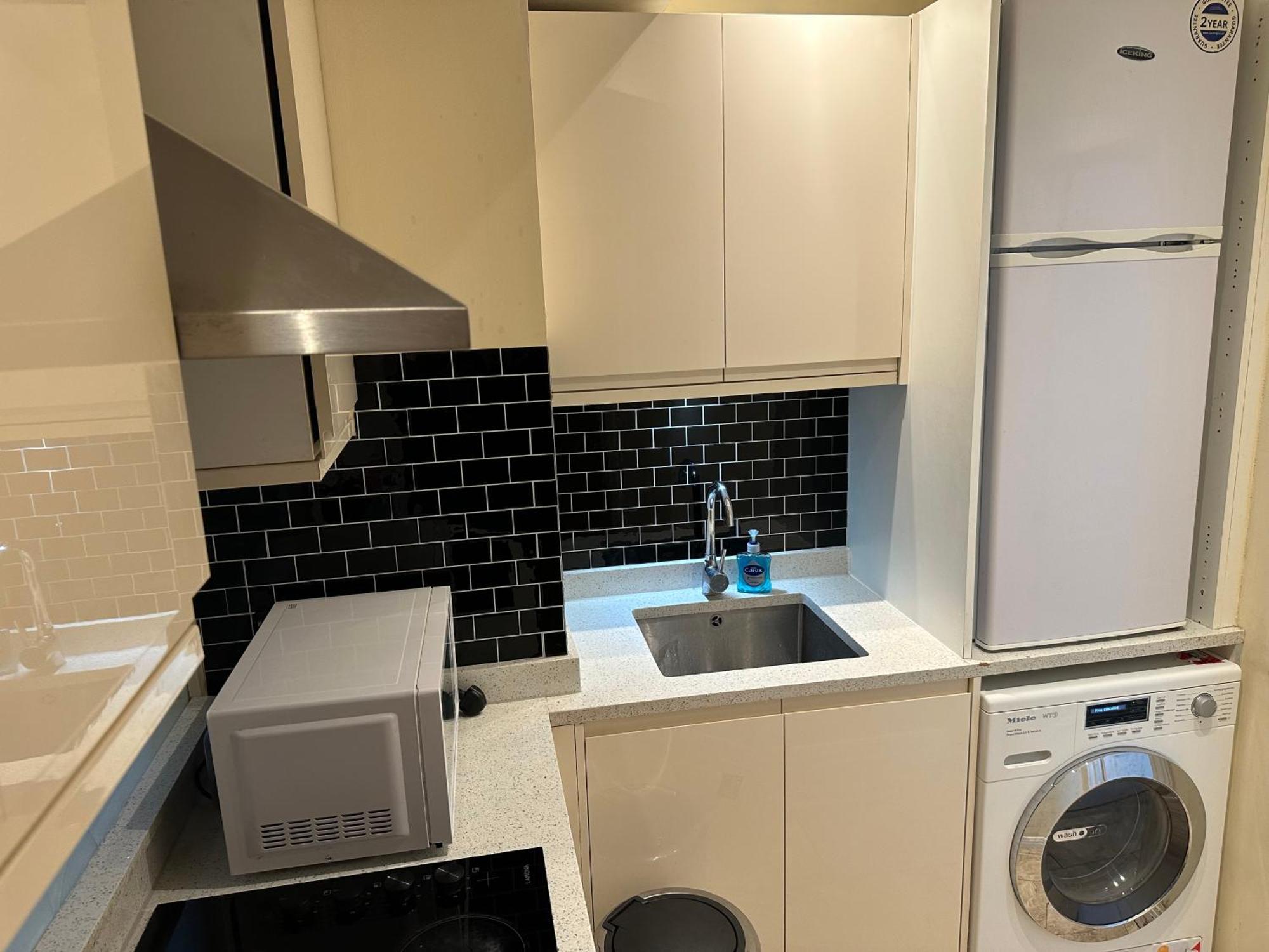 Prime Location - 2 Beds 3 Bath Flat Knightsbridge Appartement