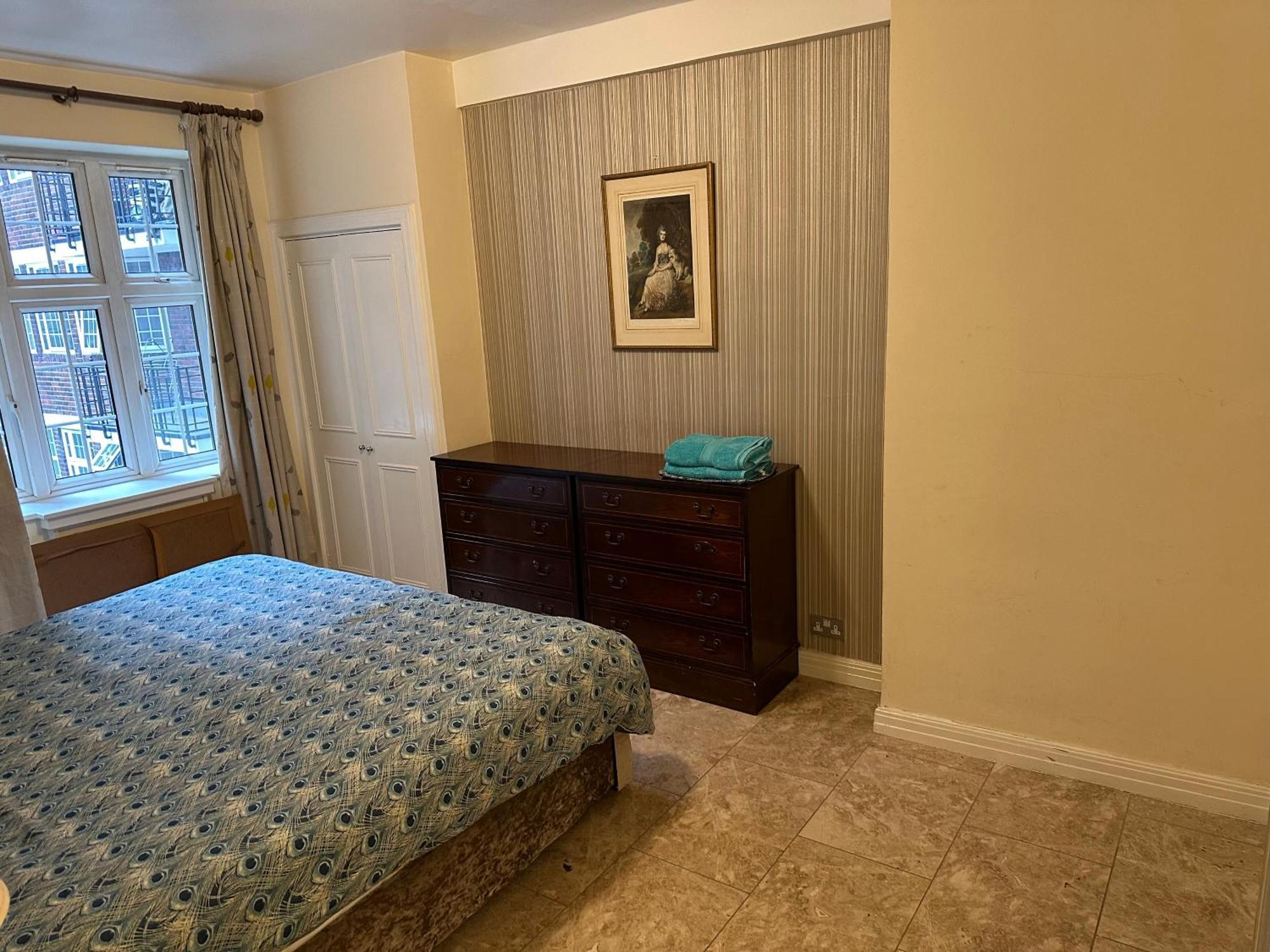 Prime Location - 2 Beds 3 Bath Flat Knightsbridge *