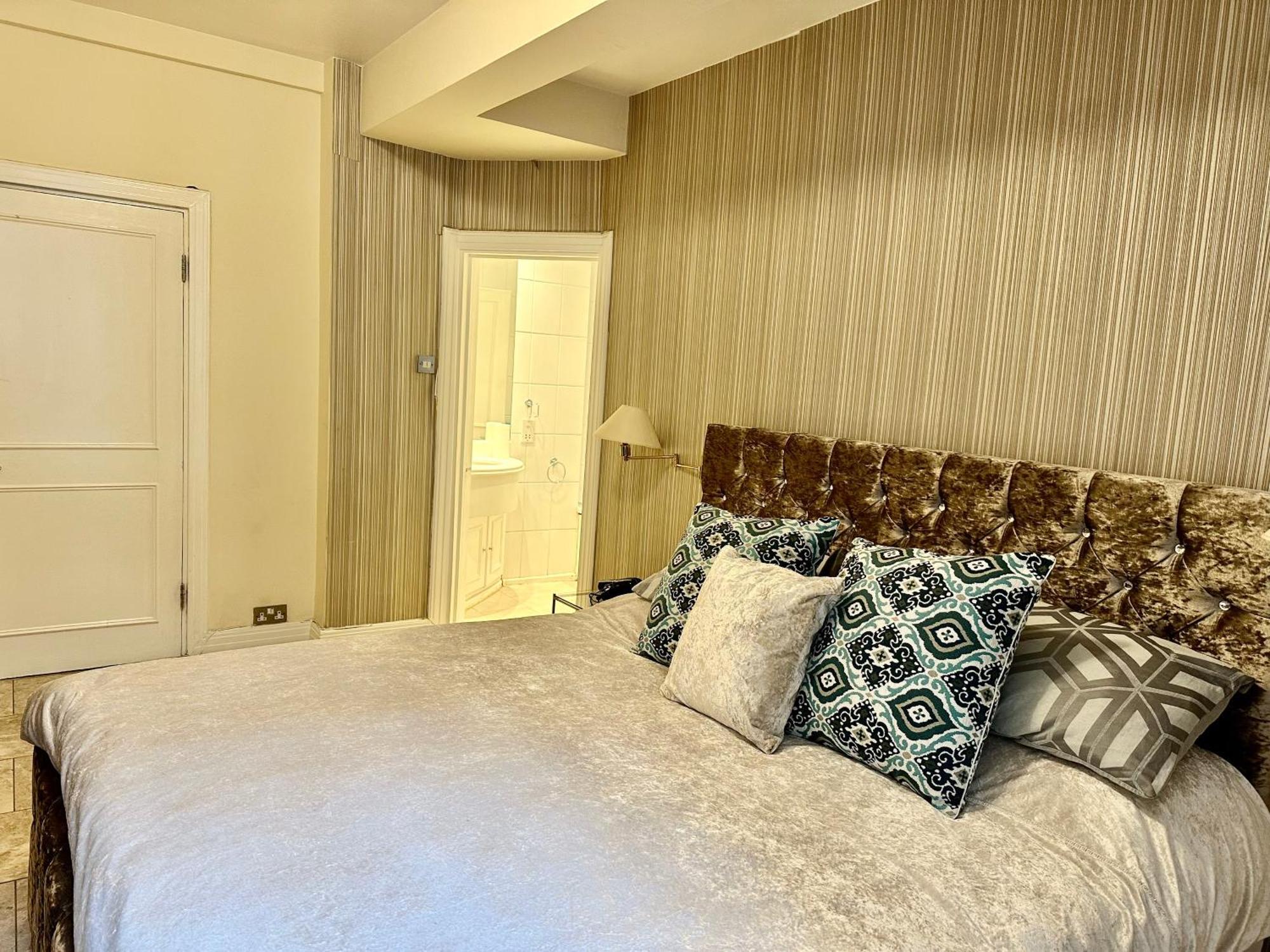 Prime Location - 2 Beds 3 Bath Flat Knightsbridge Appartement