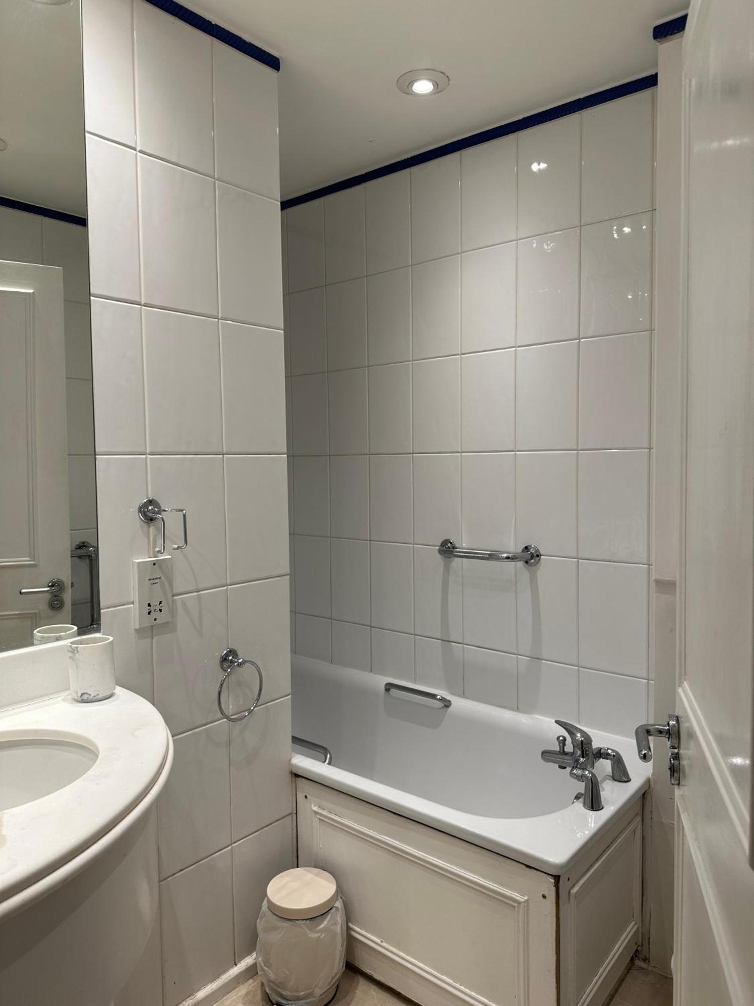 Prime Location - 2 Beds 3 Bath Flat Knightsbridge Appartement *
